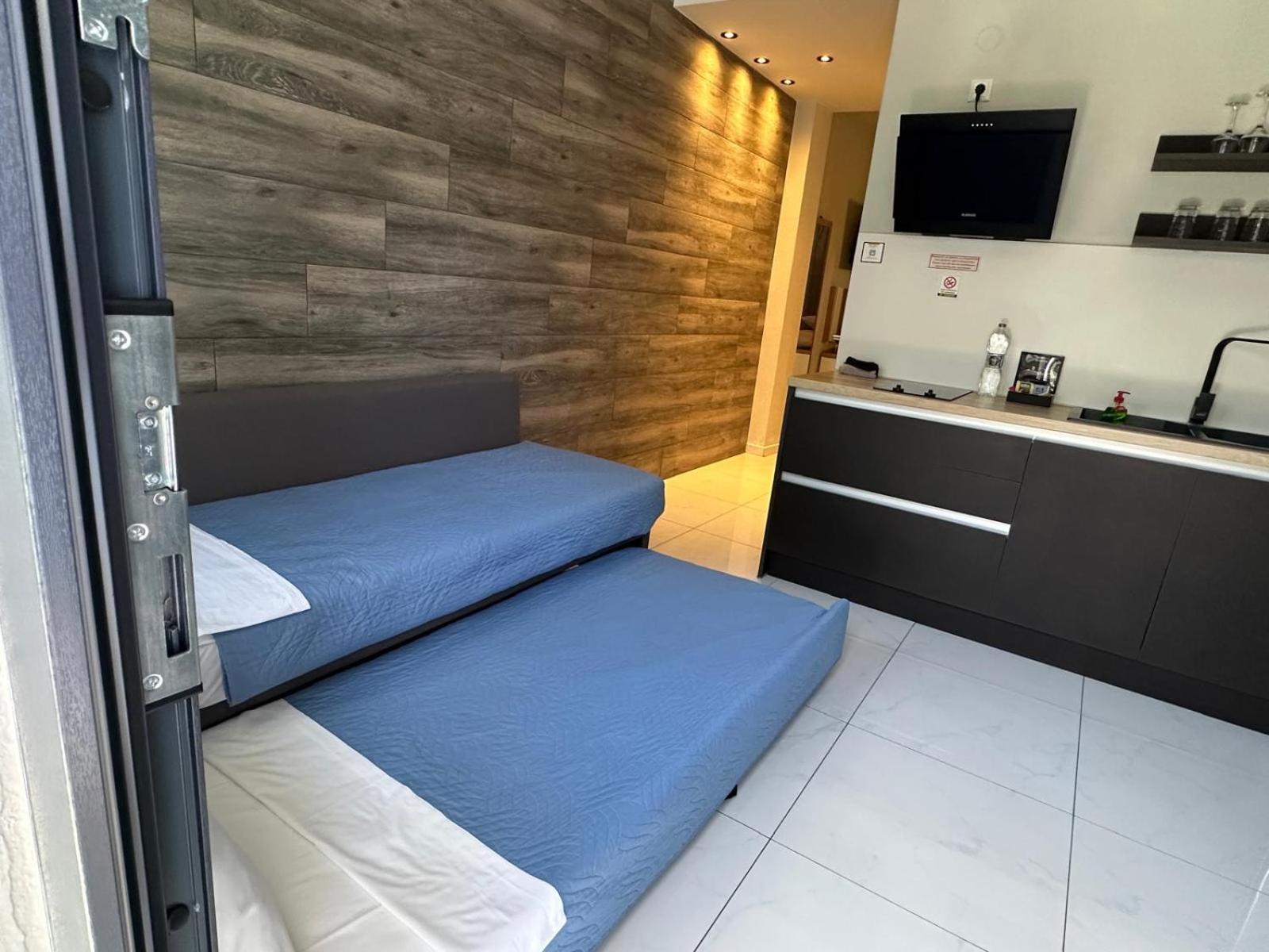 Blue View Apartments Кавала Экстерьер фото